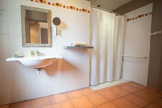 Boutik Hotel O'Domaine Chis Bed & Breakfast