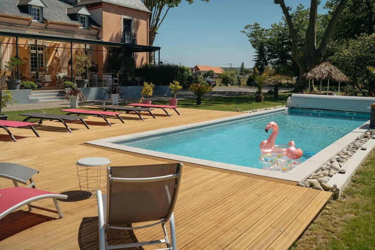 Boutik Hotel O'Domaine Chis 3*,