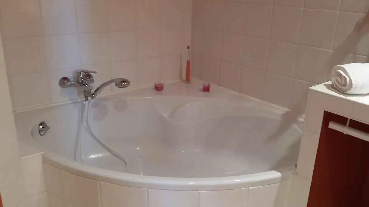 Boutik Hotel O'Domaine Chis 3*,  France
